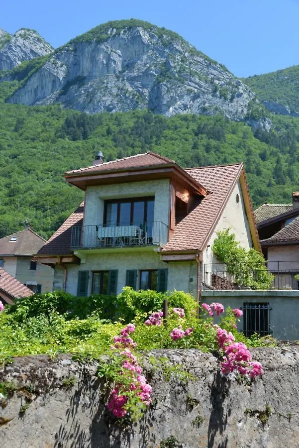 La-Villanelle - Magnifique Vue Sur Le Lac, 5 Minutes A Pied De La Plage contacts